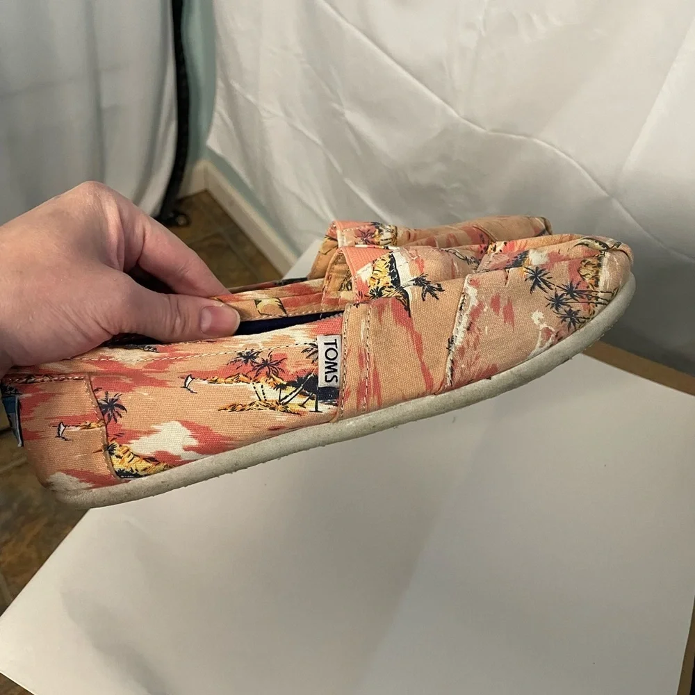 TOMS Tropical Island Sunset Canvas‎ Alpargata Shoes Womens 8 Peach Orange Multi